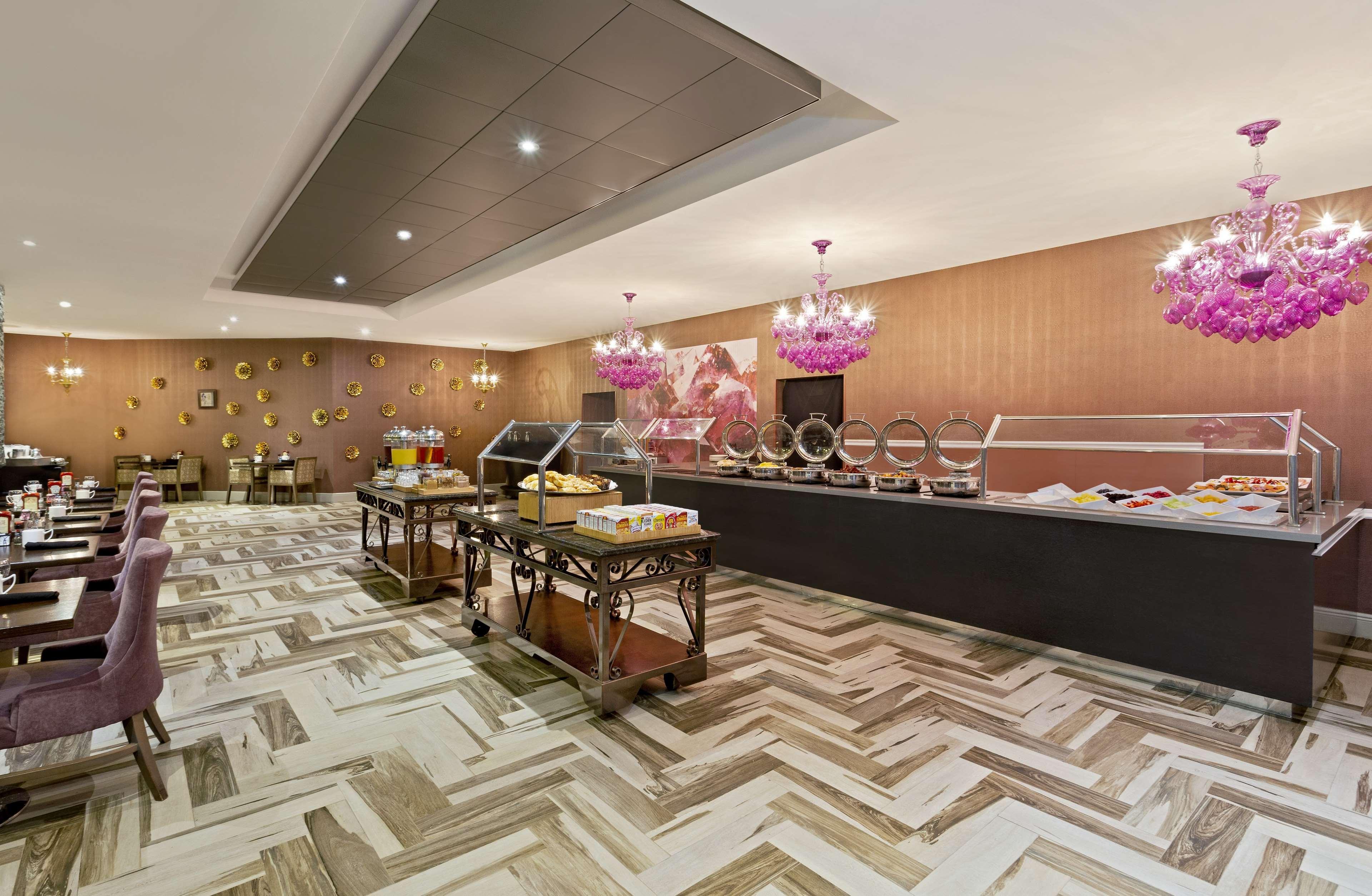 Doubletree By Hilton Orlando East - Ucf Area Hotel Alafaya Exterior photo